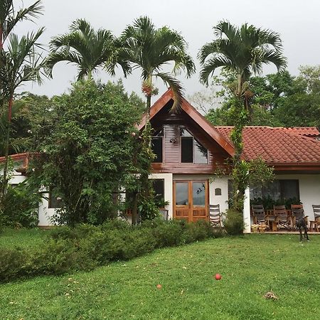 Chalet Nicholas Bed & Breakfast Nuevo Arenal Extérieur photo